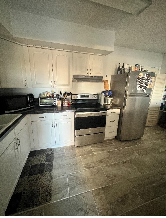 Building Photo - 2401 Bayshore Blvd