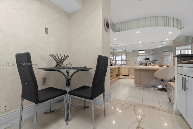 Building Photo - 19101 NE 36th Pl