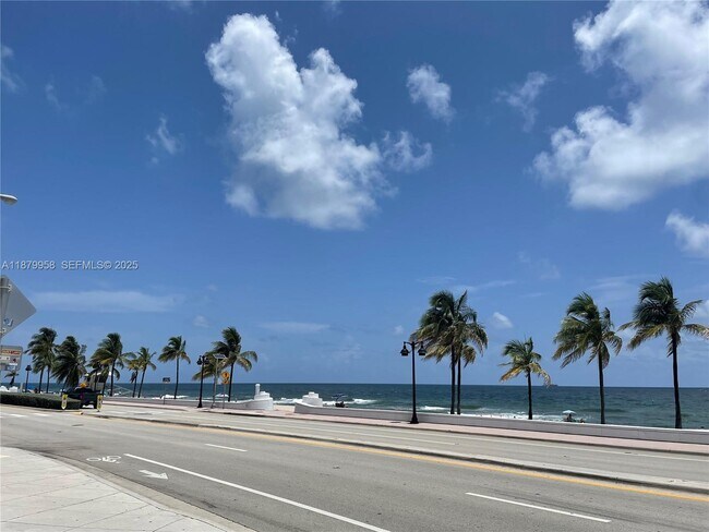 Building Photo - 209 N Fort Lauderdale Beach Blvd