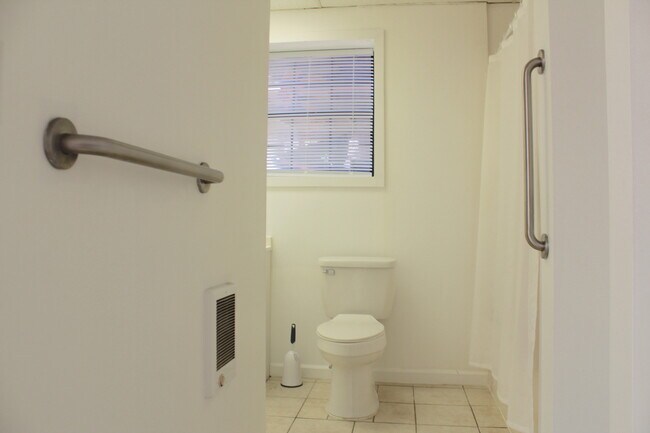 Building Photo - 28 Brown Hollow Ln