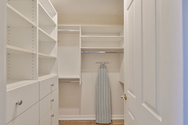 Building Photo - 1593 Pinellas Bayway S