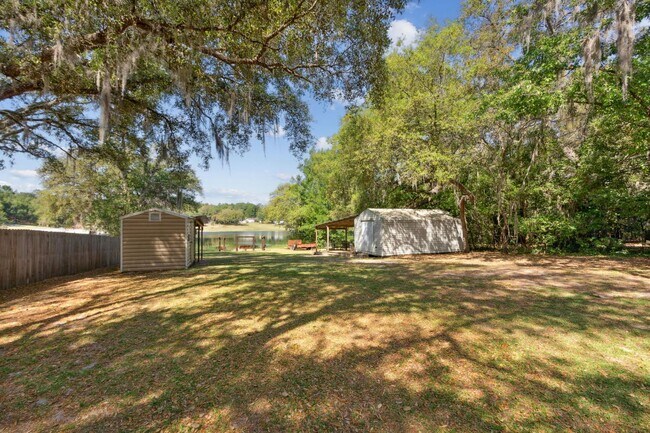 Building Photo - 6830 Deer Springs Rd