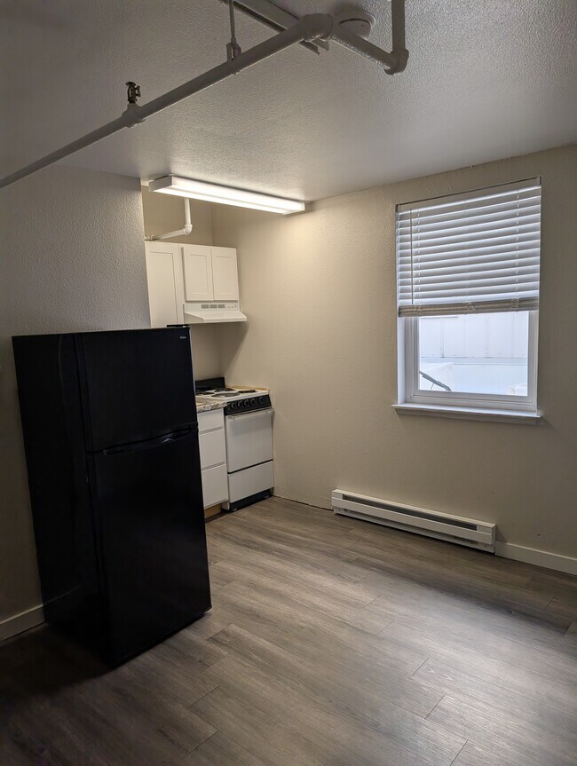 Interior Photo - 101 First