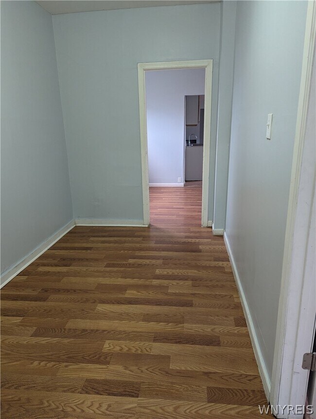 Building Photo - 48 Thomas St