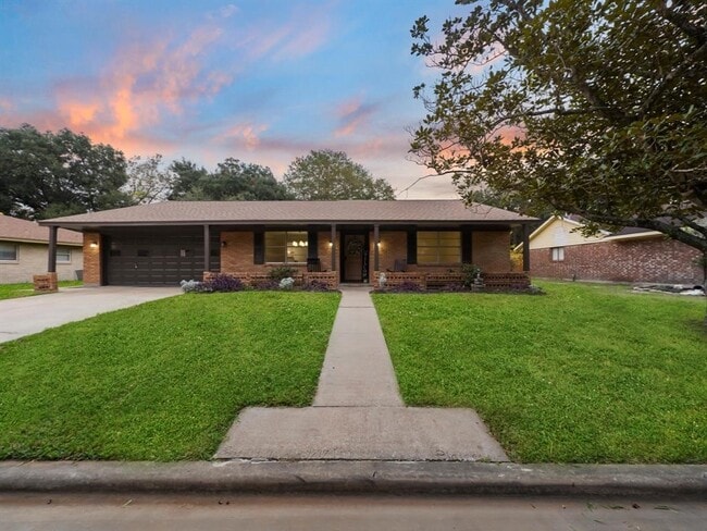 Building Photo - 1717 Edna Ave