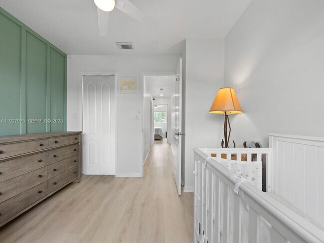 Building Photo - 12881 SW 49th Ct