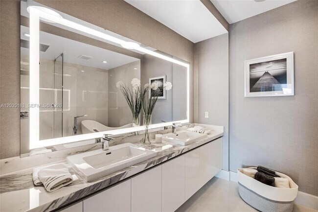 Building Photo - 330 Sunny Isles Blvd
