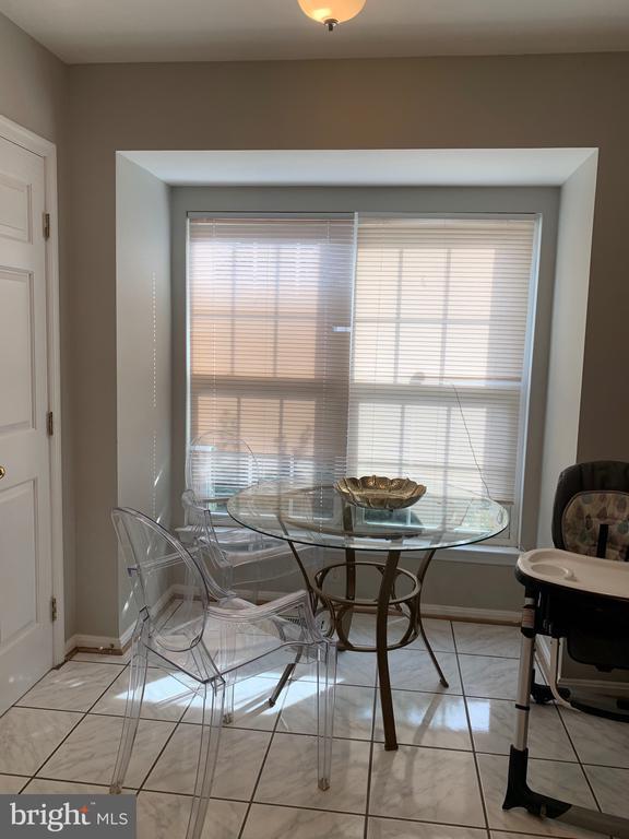 Building Photo - 14162 Compton Valley Way