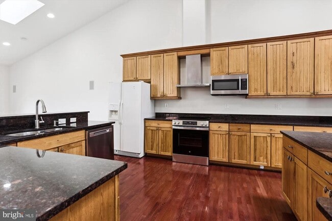 Building Photo - 9915 Ashburton Ln