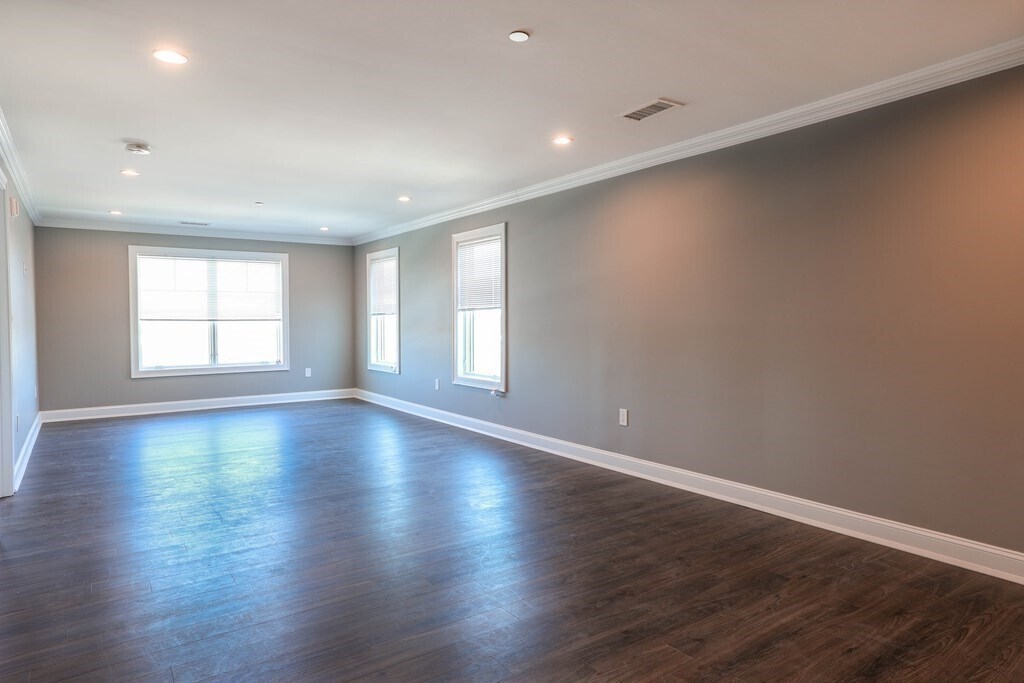 Building Photo - 760 Legacy Pl