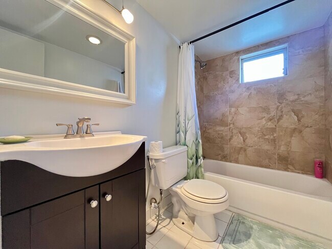 Building Photo - 3551 NE 169th St