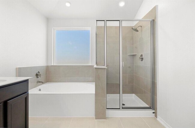 Building Photo - 3720 Cerino Ln