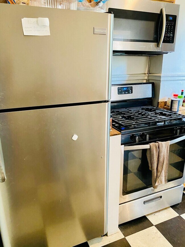 Building Photo - 117 N Robinson St