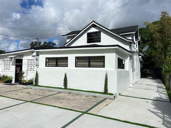Building Photo - 875 NW 97th St