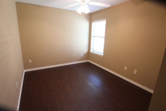 Building Photo - Gorgeous 4 Bedroom Home in The Ranch Subdivision- Flint! Coming Soon!