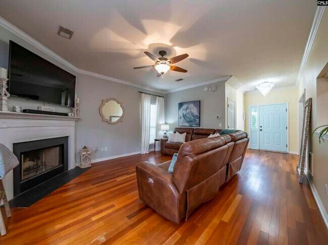 Building Photo - 306 Coventry Lake Dr