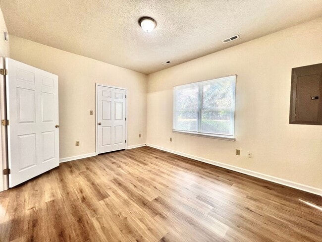 Building Photo - Condo Living in Beaver Creek!