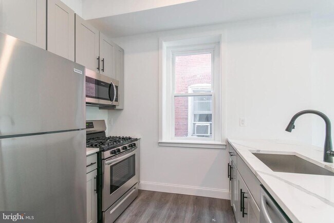 Building Photo - 4238 Spruce St