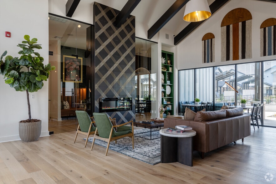 Primary Photo - The Hudson at the Crossroad District