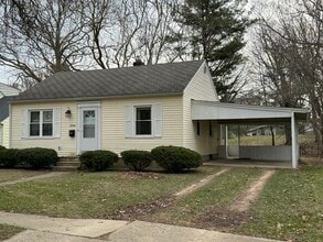 Building Photo - 1004 Fitch St