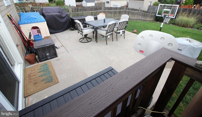 Building Photo - 26 Steeplechase Cir