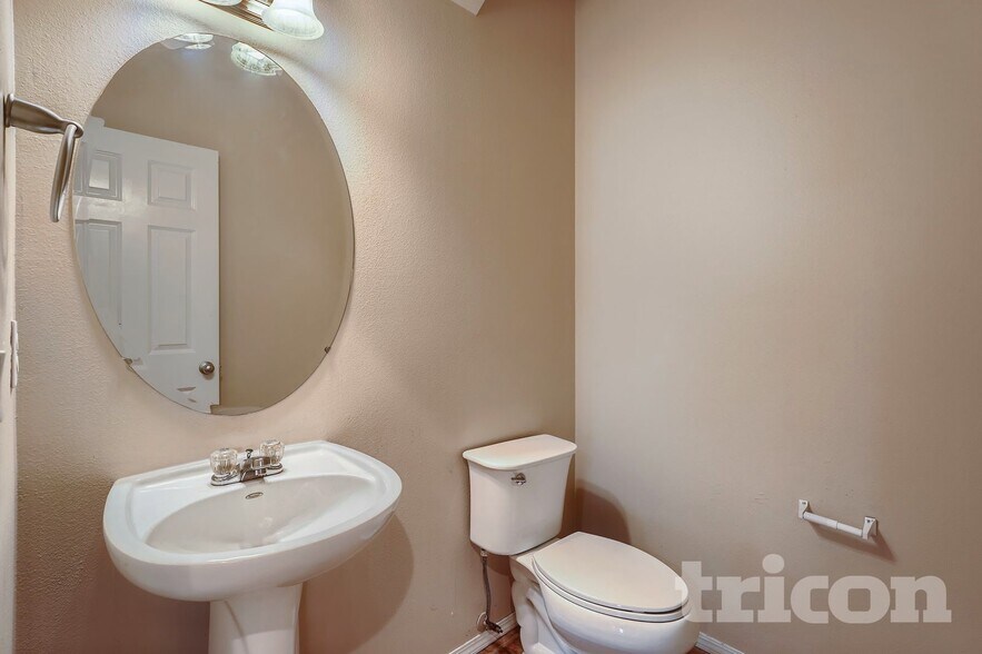 Building Photo - 15512 85th Ave E