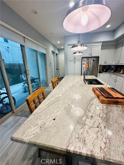 Building Photo - 144 Spectacle