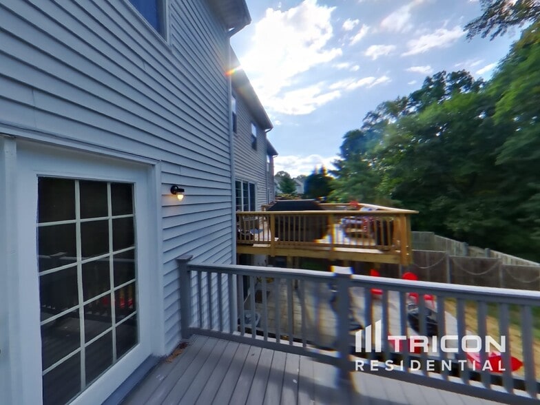 Building Photo - 3968 Forest Valley Rd