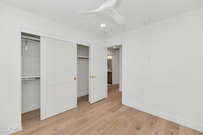 Building Photo - 4154 N 35th Pl