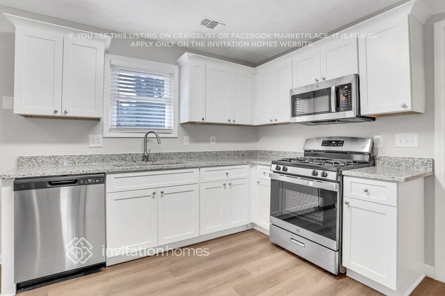 Building Photo - 104 River Oaks Dr