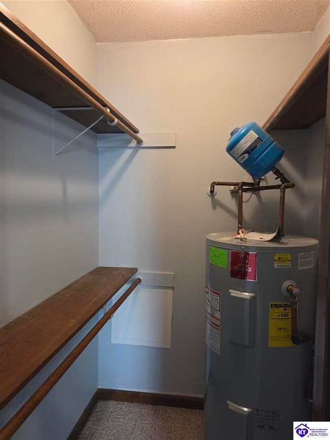 Building Photo - 629 Potomac Ct