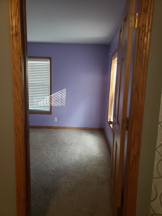 Building Photo - 608 W South St