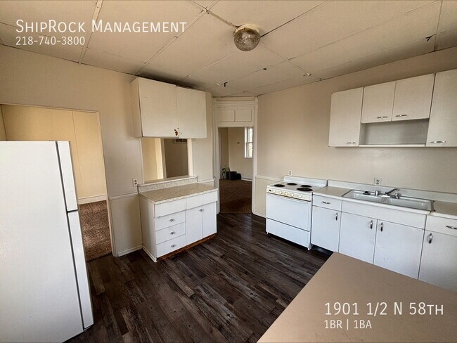 Building Photo - 1901 1/2 N 58th-