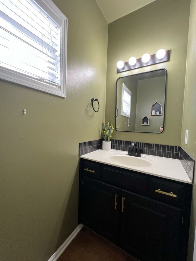 Building Photo - COMING SOON: Charming 3-Bedroom Home with ...