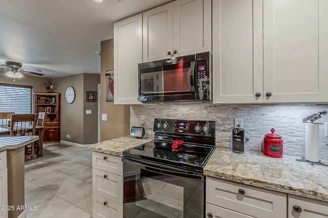 Building Photo - 15205 N Ivory Dr