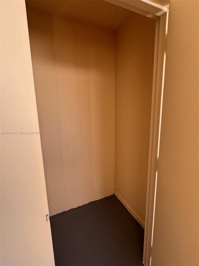 Building Photo - 8205 Lake Dr