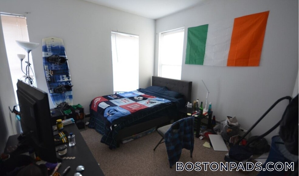 Building Photo - 486 Massachusetts Ave