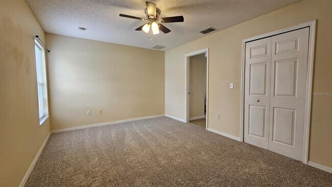 Building Photo - 10368 Lansfield St