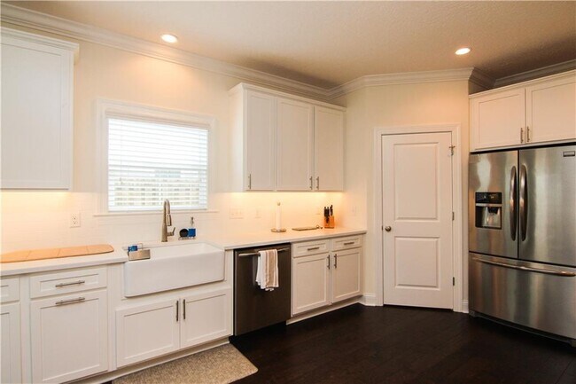 Building Photo - 109 Tabby Pl Dr