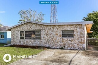 Building Photo - 4441 SW 18th St