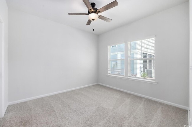 Building Photo - 283 Ferretti St