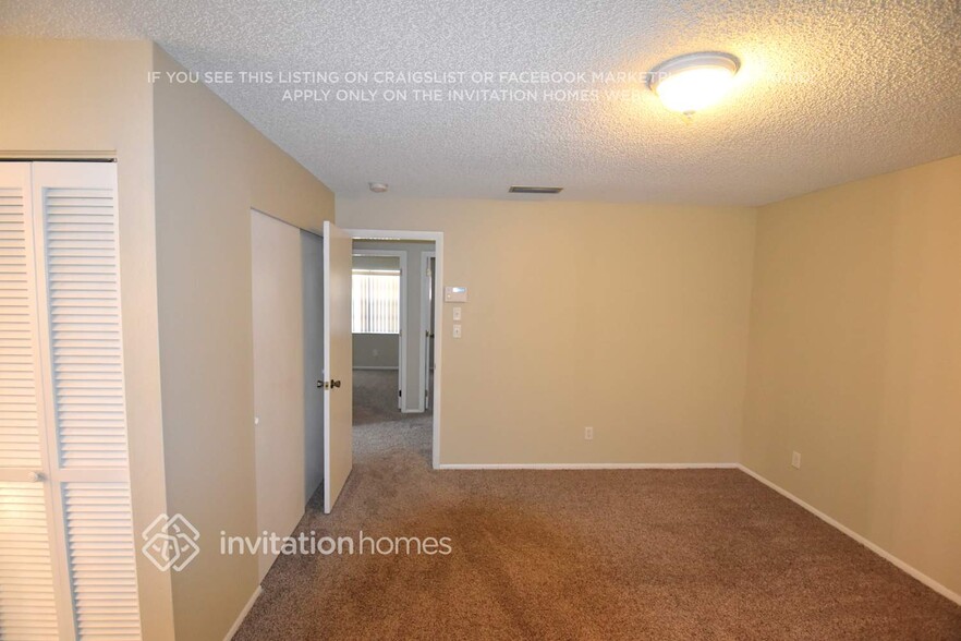 Building Photo - 2501 E Timberlane Dr