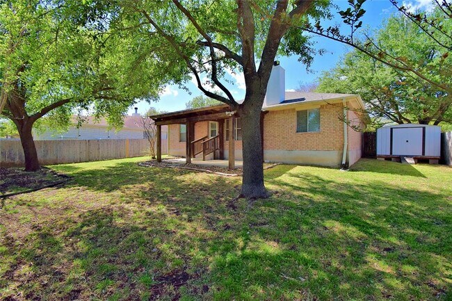 Building Photo - 807 Wild Petunia Way