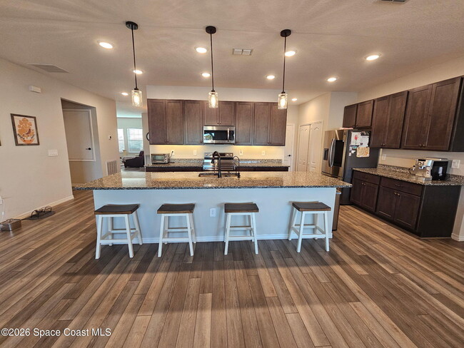 Building Photo - 4793 Shannock Ave