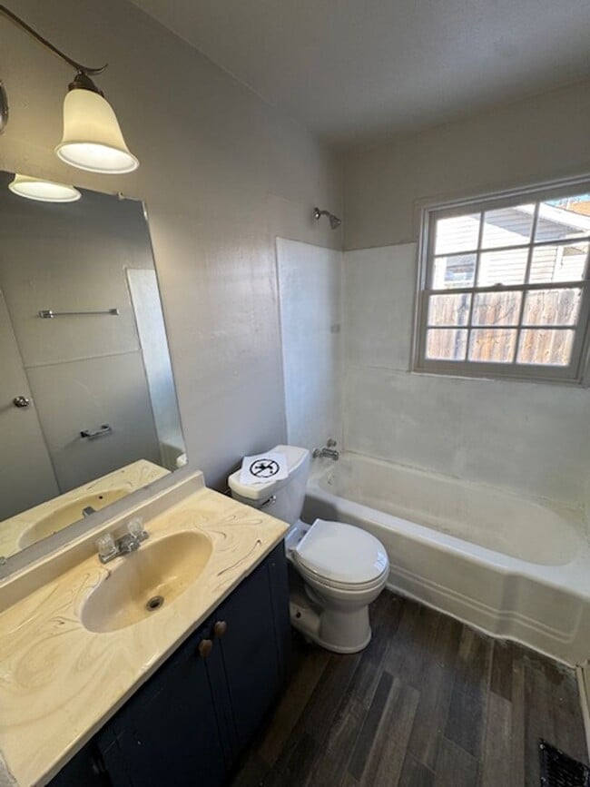 Building Photo - 4329 Reed St