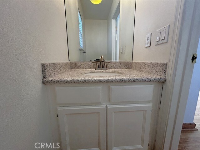 Building Photo - 1729 S Sunflower Ave