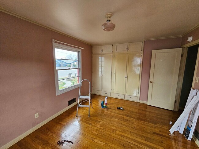 Building Photo - 1710 Adams Ave