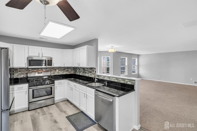 Primary Photo - 2211 Timber Ridge Ct