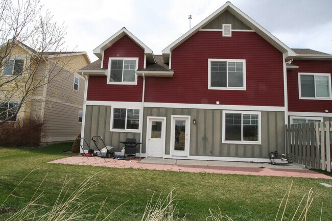 Building Photo - Matheson Way Townhouse