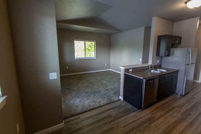 Building Photo - 4245 Hawthorne Ave NE